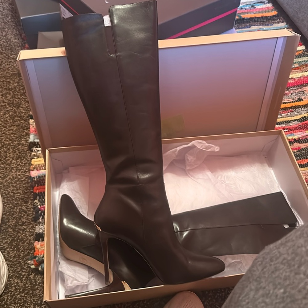 Michael Kors Clara Boot size 9